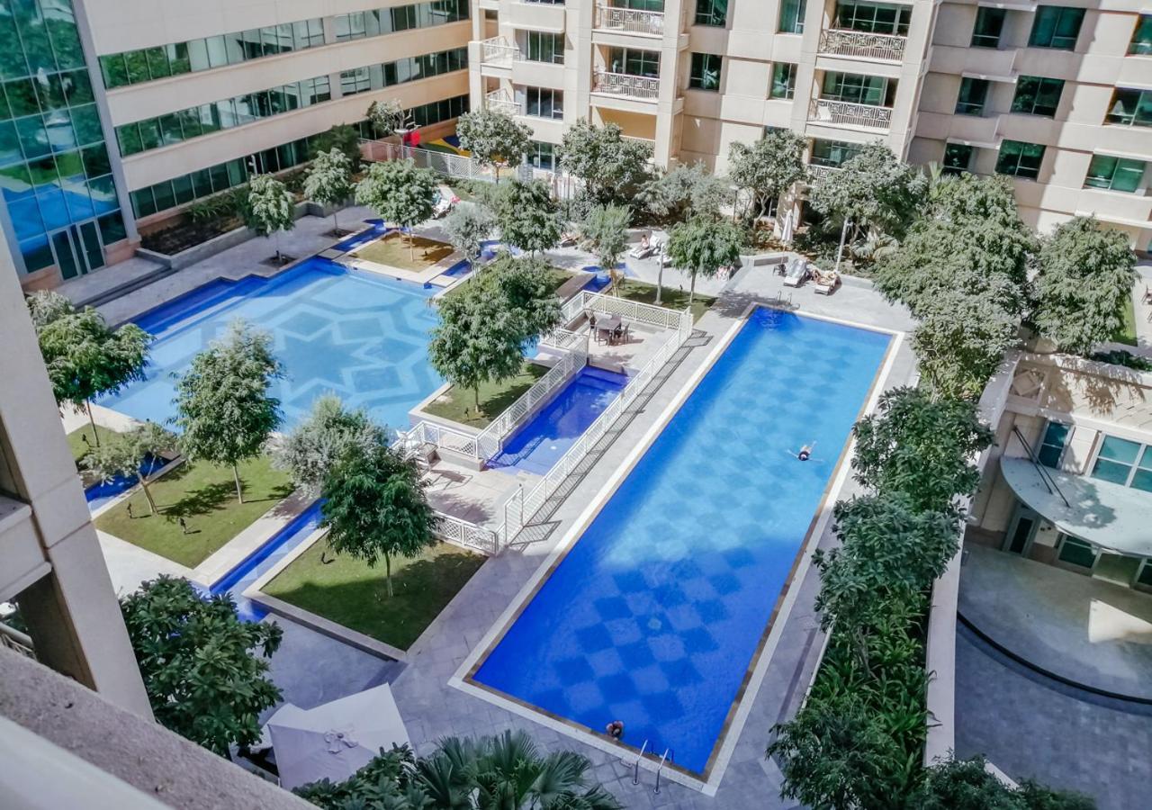 Nasma Luxury Stays - Fancy Apartment With Balcony Near Burj Khalifa Dubai Exteriör bild